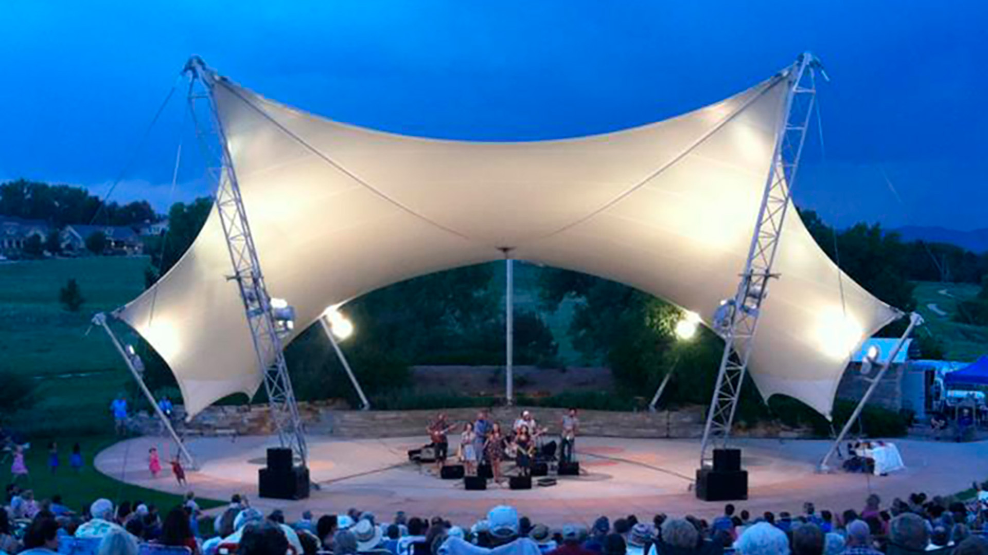 Мобильные сцены и навесы для эстрады под ключ