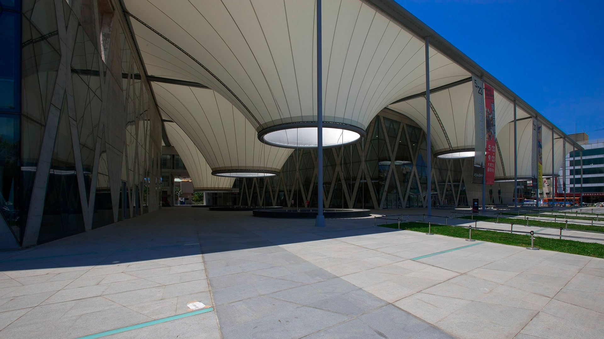 Мембранные конструкции и архитектурные тенты сложной формы