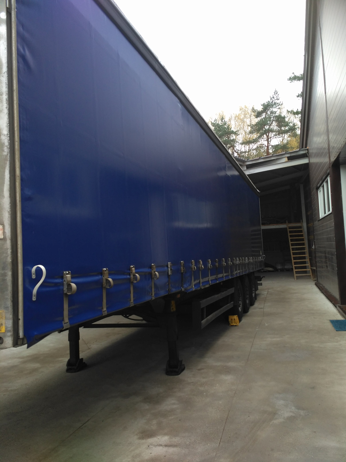 Тент на полуприцеп