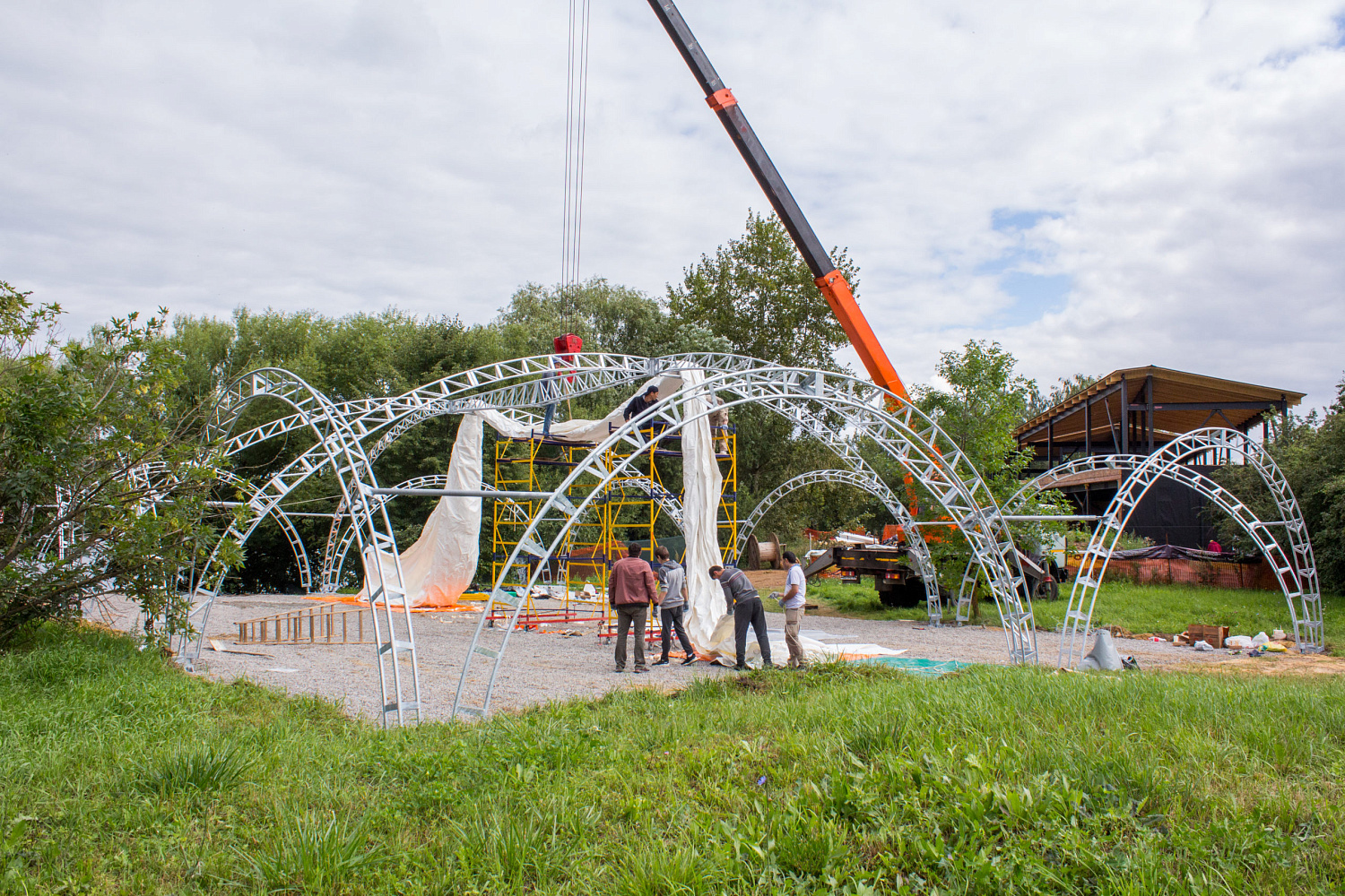 Арочный шатер