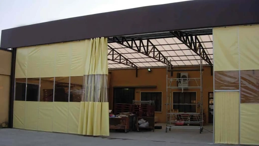 Раздвижные шторы и промышленные перегородки на заказ